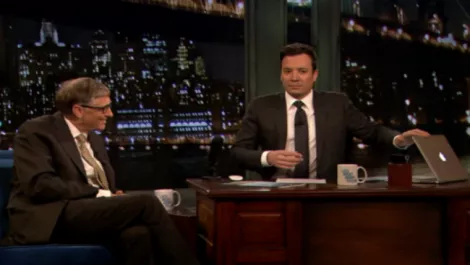 Bill Gates, a MacBook and a TV host = Awkward…