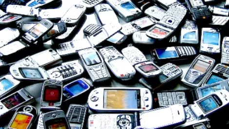 Smartphone fakes fail at the border