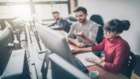Oracle lets SMBs create custom apps without software expertise