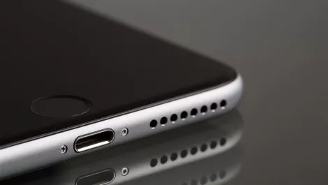 Apple reportedly taking steps to crack down on iPhone unlockers